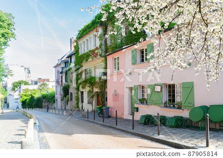 cityscape Mont Matre , Paris, France cityscape Mont Matre , Paris, France 87905814