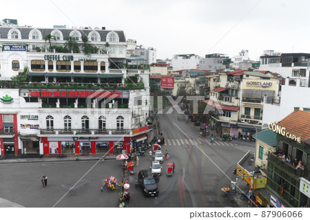 Huang Kim Lake / Vietnam Hanoi Old Quarter 87906066
