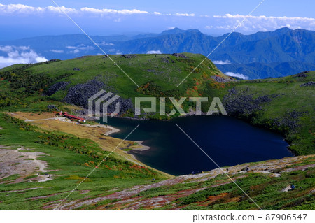 紅葉開始的白馬禦池 87906547