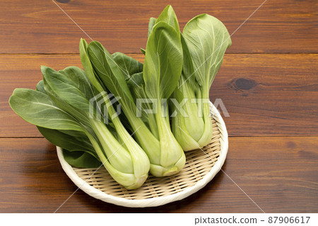 Bok choy on a colander Bok choy on a colander 87906617