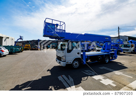 Aerial work platform truck type for electrical work 87907103