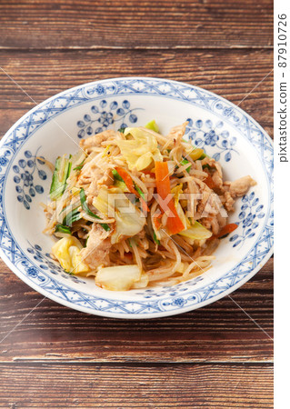 Stir-fried meat vegetables Stir-fried meat vegetables 87910726