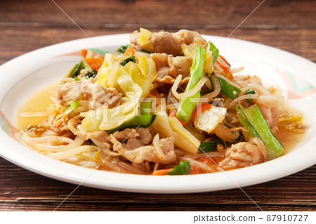 Stir-fried meat vegetables Stir-fried meat vegetables 87910727
