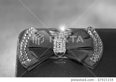 Diamond Engagement Ring 87915154