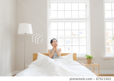 Sleep beauty skin care wake up 87921802