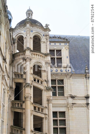 Spiral staircase of Chambord Castle in Loire Valley, France Spiral staircase of Chambord Castle in Loire Valley, France 87922544