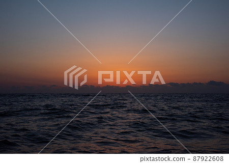 breaking Dawn  87922608