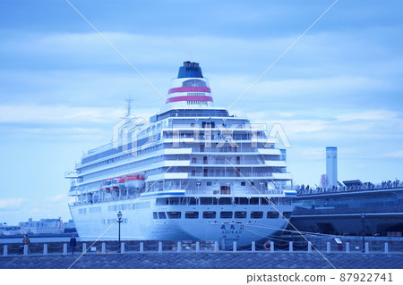 Exterior view of Asuka 2 luxury cruise liner anchored at Osanbashi International Passenger Ship Terminal (Meriken Wharf) in Yokohama Port 87922741
