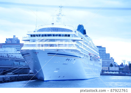 Exterior view of Asuka 2 luxury cruise liner anchored at Osanbashi International Passenger Ship Terminal (Meriken Wharf) in Yokohama Port Exterior view of Asuka 2 luxury cruise liner anchored at Osanbashi International Passenger Ship Terminal (Meriken Wharf) in Yokohama Port 87922761