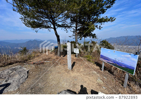 View and Kuruwa from Tamba "Takami Castle" dropped by Akechi Mitsuhide View and Kuruwa from Tamba "Takami Castle" dropped by Akechi Mitsuhide 87922893
