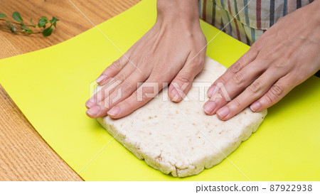 手工烘焙食品的形象|準備麵團 87922938