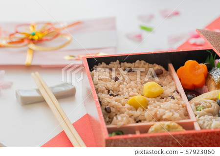 紅白喜慶紅米午餐圖片素材 紅白喜慶紅米午餐圖片素材 87923060