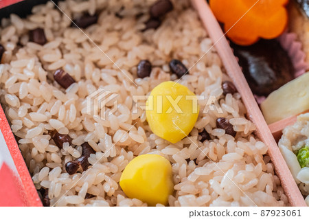 紅白喜慶紅米午餐圖片素材 紅白喜慶紅米午餐圖片素材 87923061