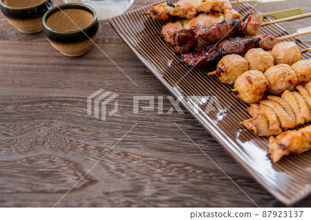 烤雞肉串特寫素材 烤雞肉串特寫素材 87923137