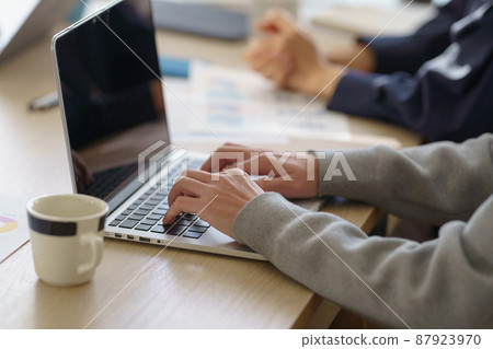 Working people parts cut Working people parts cut 87923970