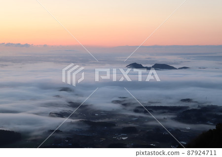 筑波群眾，足尾山頂的雲海 87924711