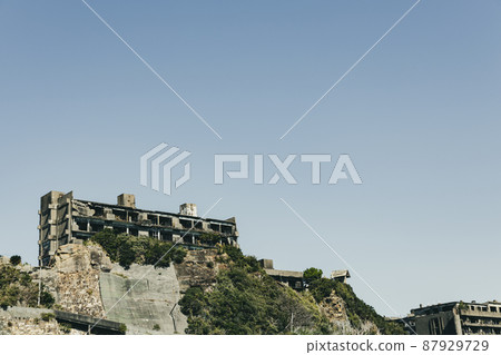 Ruined dwelling on Gunkanjima Ruined dwelling on Gunkanjima 87929729