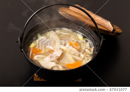 豬肉和蔬菜味噌湯 87931077