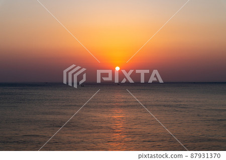 Dawn of the sea in Mori-cho, Hokkaido Dawn of the sea in Mori-cho, Hokkaido 87931370