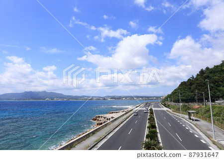 沖繩名護國道58號,景色絕佳 沖繩名護國道58號,景色絕佳 87931647
