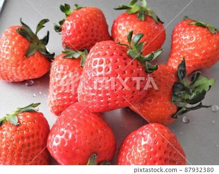 草莓 87932380