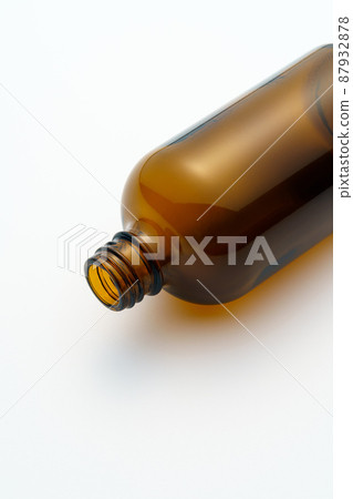 Empty bottle Empty bottle 87932878