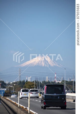 Beautiful Mt. Fuji seen at the end of the road Beautiful Mt. Fuji seen at the end of the road 87935683
