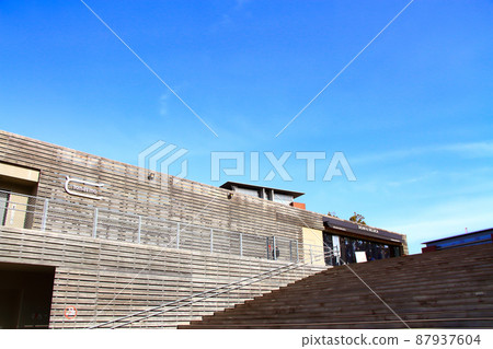 名古屋市名城公園遠成野的風景 名古屋市名城公園遠成野的風景 87937604