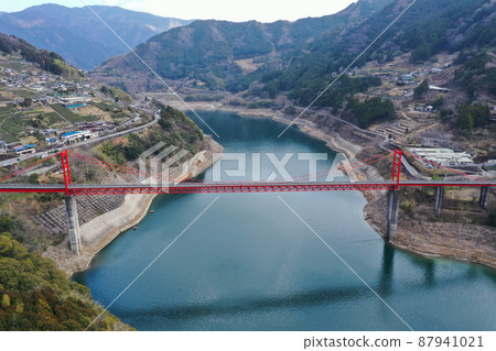 高知縣仁淀川町大戶水壩大橋 高知縣仁淀川町大戶水壩大橋 87941021