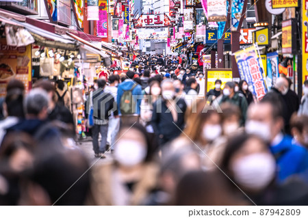 日本東京城市景觀防止傳播到3月21日......明天將被取消,但“Kamichu”= 21日,與繁華的Ameya一側平行 日本東京城市景觀防止傳播到3月21日......明天將被取消,但“Kamichu”= 21日,與繁華的Ameya一側平行 87942809