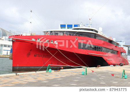 Japan-Korea route ship QUEEN BEETLE anchored at Hakata Port Japan-Korea route ship QUEEN BEETLE anchored at Hakata Port 87943775