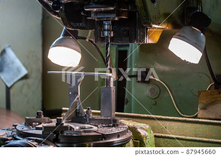 old coordinate-drilling machine with fixture and large spiral drill bit old coordinate-drilling machine with fixture and large spiral drill bit 87945660