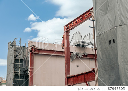 Demolition site where steel beams were cut 87947805