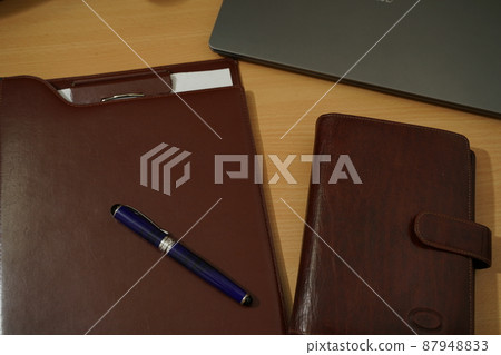 Material photo Fountain pen and stationery 87948833