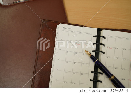Material photo Fountain pen and stationery 87948844