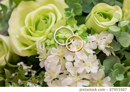 Green flower and wedding ring wedding ring Green flower and wedding ring wedding ring 87955987