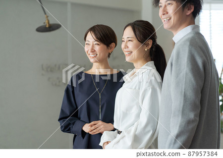 3個上班族 87957384