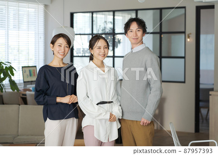 3個上班族 87957393