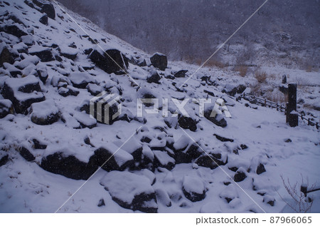 Broken sesshoseki Broken sesshoseki 87966065