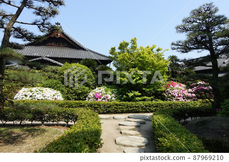 使用高松城遺蹟的玉藻公園雲閣（香川縣高松市） 87969210