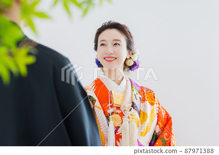 Wedding kimono bride and groom Wedding kimono bride and groom 87971388