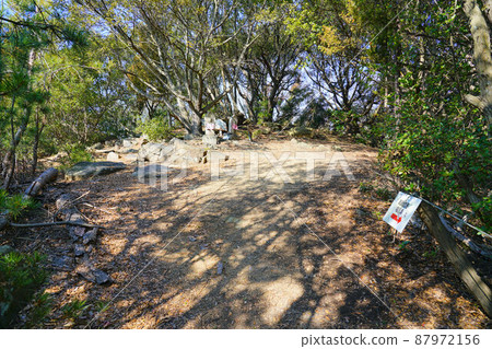 Honmaru 3 of the ruins of Manabe Castle, the southernmost castle in Okayama Prefecture, Manabe Island, Kasaoka City, Okayama Prefecture Honmaru 3 of the ruins of Manabe Castle, the southernmost castle in Okayama Prefecture, Manabe Island, Kasaoka City, Okayama Prefecture 87972156