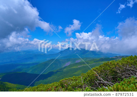 View of the north side (Mt. Tateshina, etc.) from the vicinity of the summit of Mt. View of the north side (Mt. Tateshina, etc.) from the vicinity of the summit of Mt. 87972531