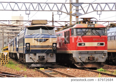 EF66 27 和 EF510 87972684
