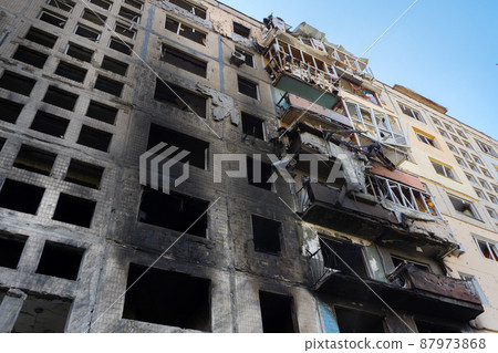 Rocket bomb attack Russia against Ukraine war destruction building ruins city destroyed Mariupol damaged Kyiv ruined. 2022 Russian invasion of Ukraine bombed building destroyed Ukraine Russian fired 87973868