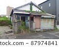 Abandoned house 87974841
