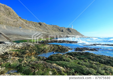 [Shizuoka Prefecture] Omaezaki Lighthouse and the Pacific Ocean under clear skies 87975680
