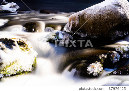 Tateshina Otaki in winter [Nagano Prefecture] 87976425