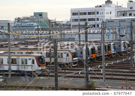 有樂町線車輛在東京地鐵新木場車輛基地被扣留 87977047