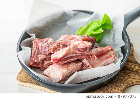 Pork spare ribs 87977075